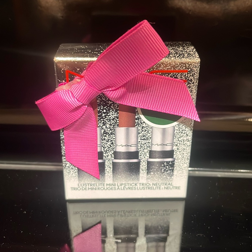 MAC Mini lipstick trio BRAND NEW NEVER OPENED